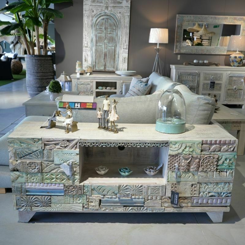 6 Muebles de Televisión Originales y Diferentes