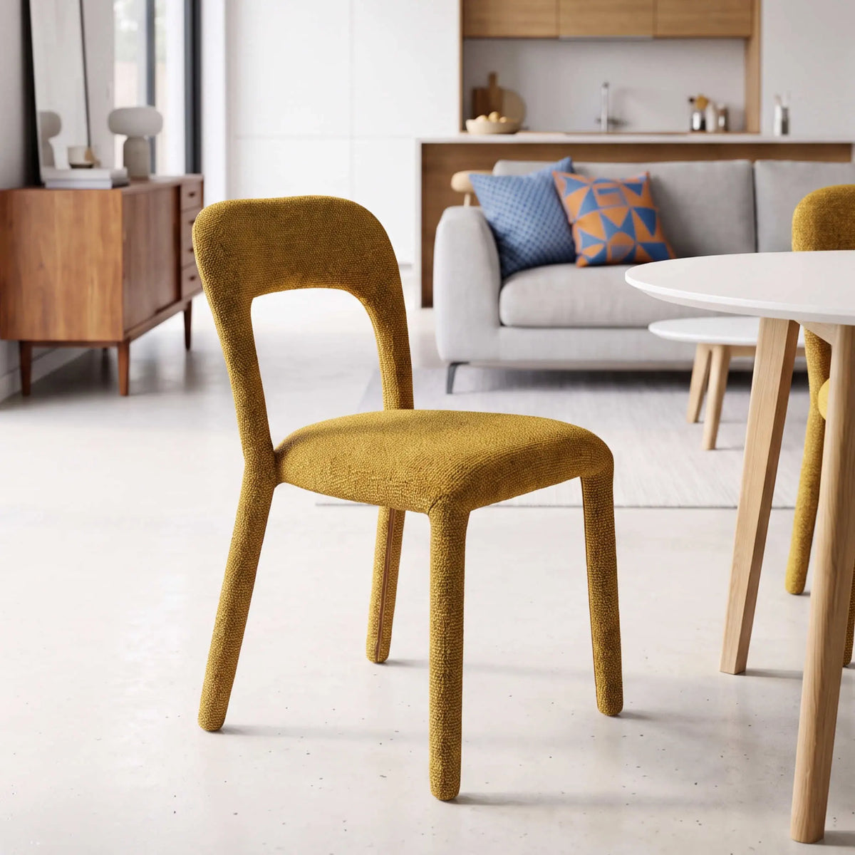 Silla de comedor Horsens mostaza | Tapizada y Apilable