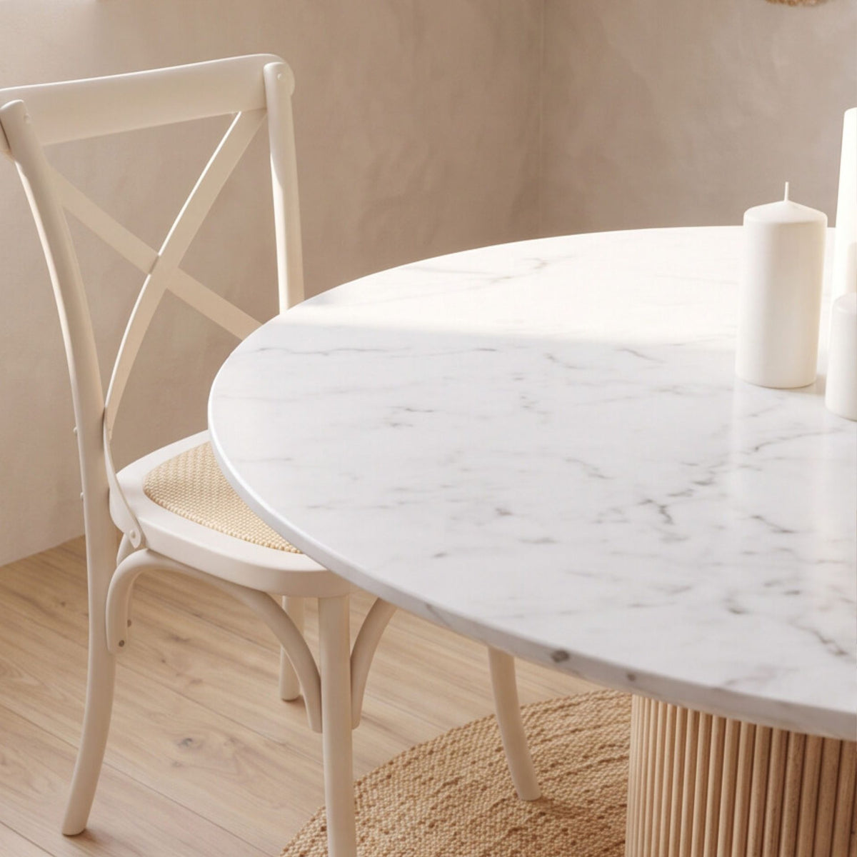 Mesa de comedor redonda Bristol Ø120cm | Madera de Mango y Mármol blanco