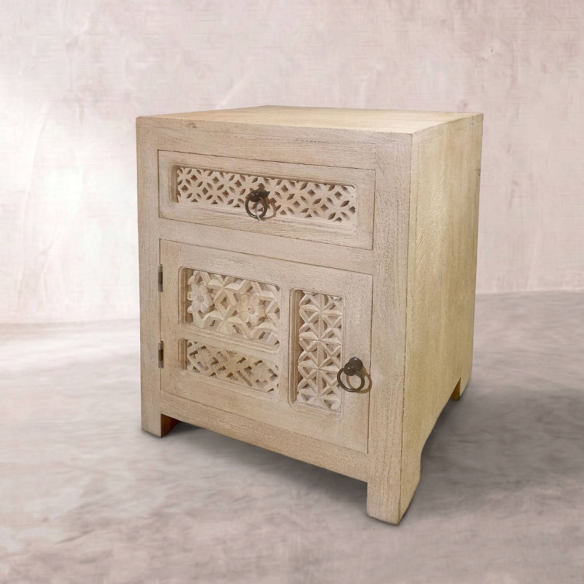 MESITA DE NOCHE PAWAI 50x40x65Cm | Diseño Artesanal madera de Mango | KUBU #