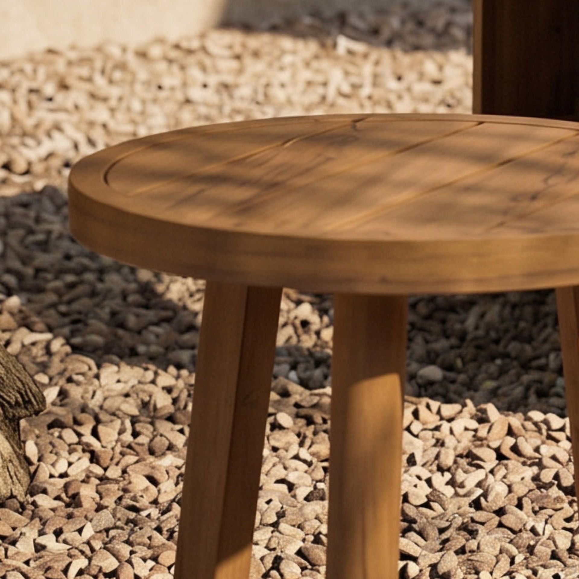 Mesa Auxiliar Exterior Java Ø 50cm | Aluminio Acabado Teca | KUBU #