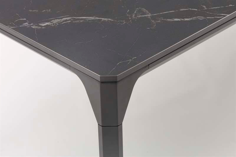 Mesa de comedor Boori 200x90 cm aluminio antracita top mesa porcelánico negro | Kubu #