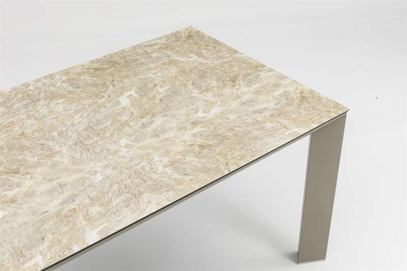 Mesa de comedor Orick 210*90 cm aluminio taupe y cristal cerámico beige. | Kubu #