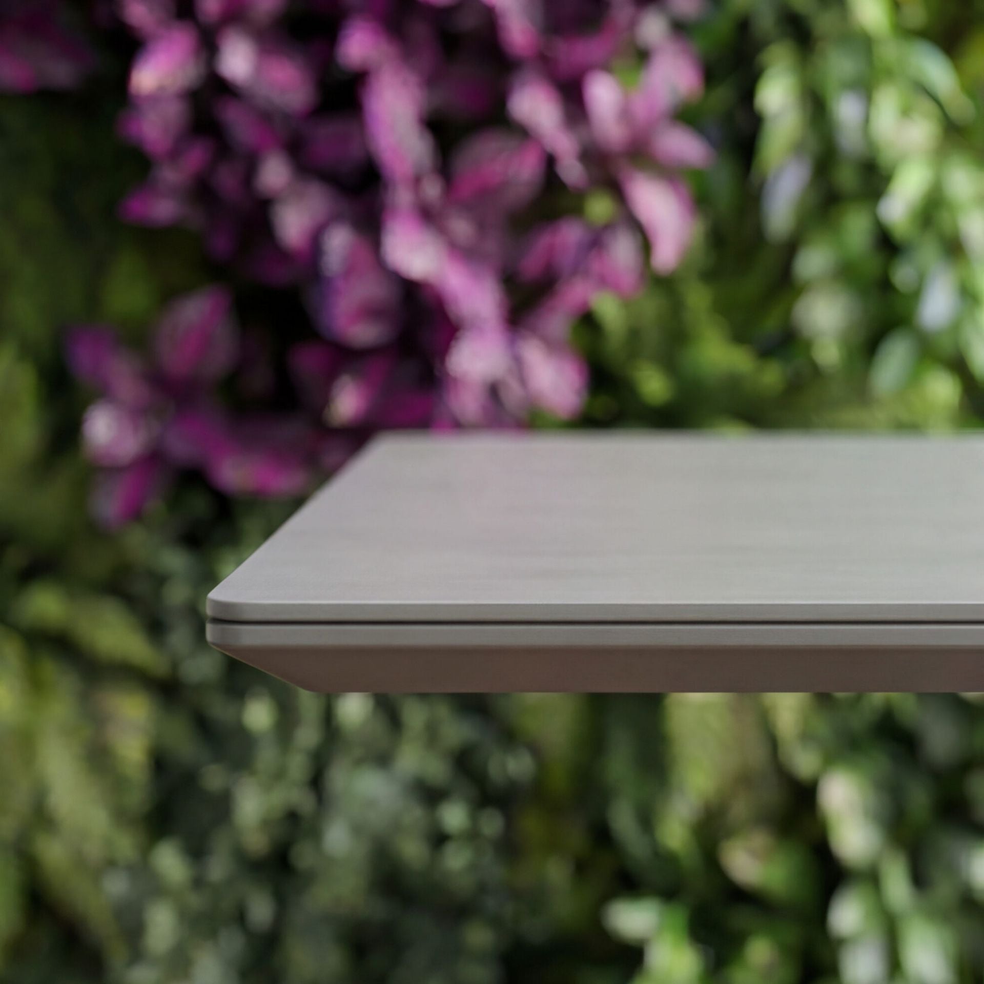 Mesa elevable Isabela cristal cerámico gris claro. | Kubu #