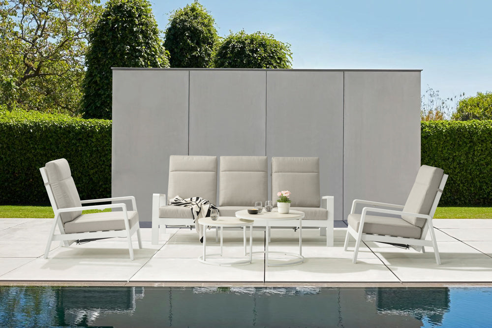 Set mesas auxiliares Albury aluminio blanco y top cristal cerámico greige | Kubu #