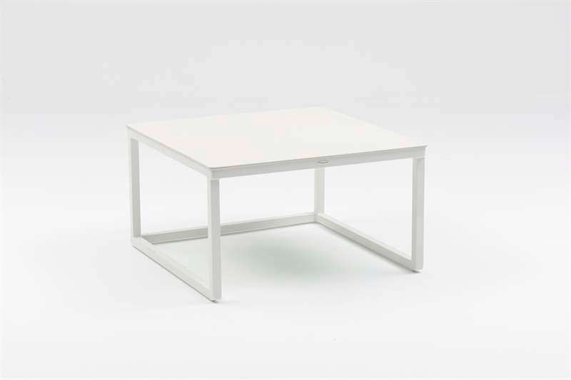 Set mesas auxiliares Silai aluminio blanco top porcelánico beige. | Kubu #