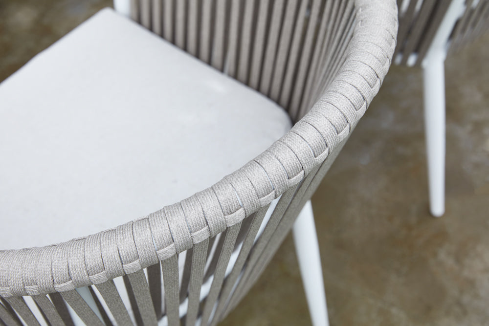 Sillón Ukiah aluminio blanco con cuerda y cojín greige | Kubu #