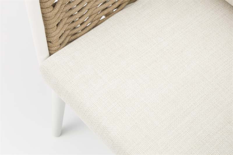 Sillón de comedor Irvine aluminio blanco cuerda taupe cojín beige | Kubu #