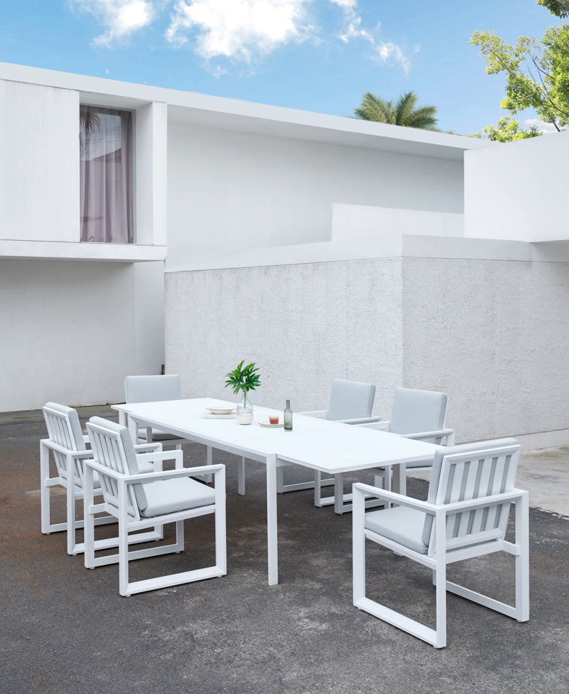 Sillón de comedor Onix aluminio blanco y cojinería gris claro | Kubu #