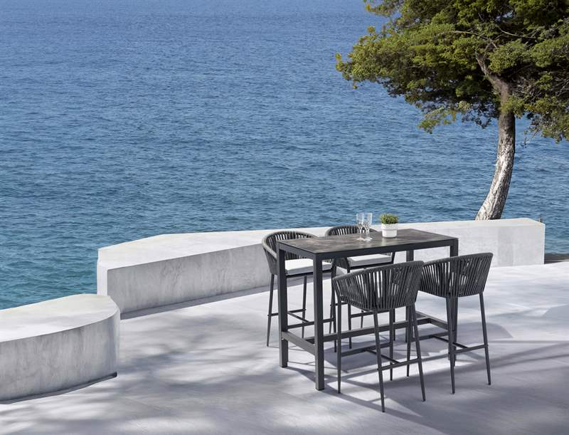 Sillón para barra de bar Ukiah aluminio y cuerda antracita con cojín gris medio. | Kubu #