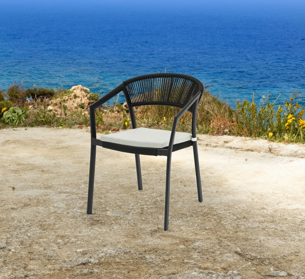 Silla con Brazos Exterior Appelton | Aluminio y Cuerda Negra | Kubu #
