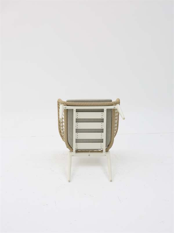 Silla con brazos Richmond aluminio blanco bone y trenzado natural | Kubu #