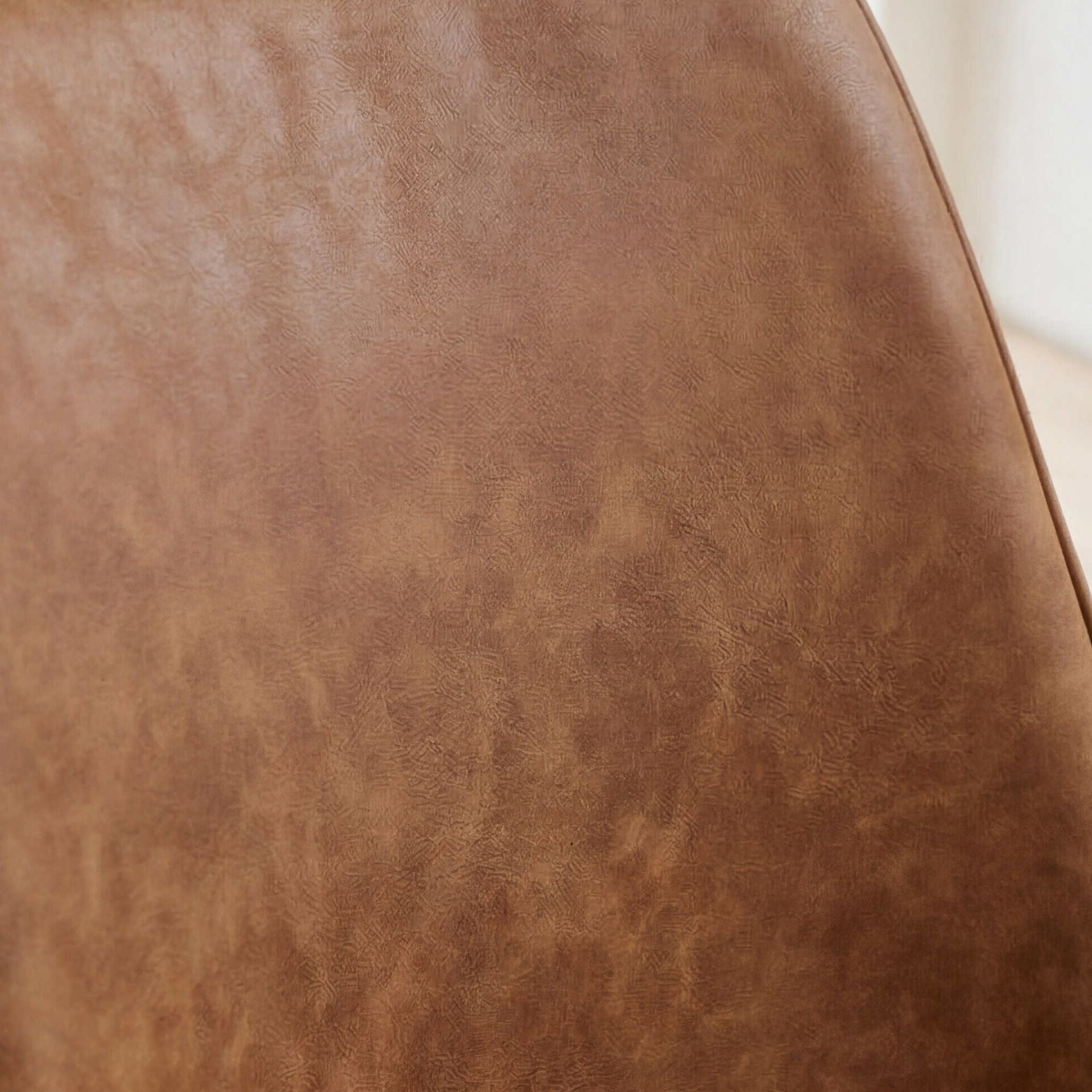 Silla de Comedor Monroe Camel | Confort y Lujo Cálido | KUBU #