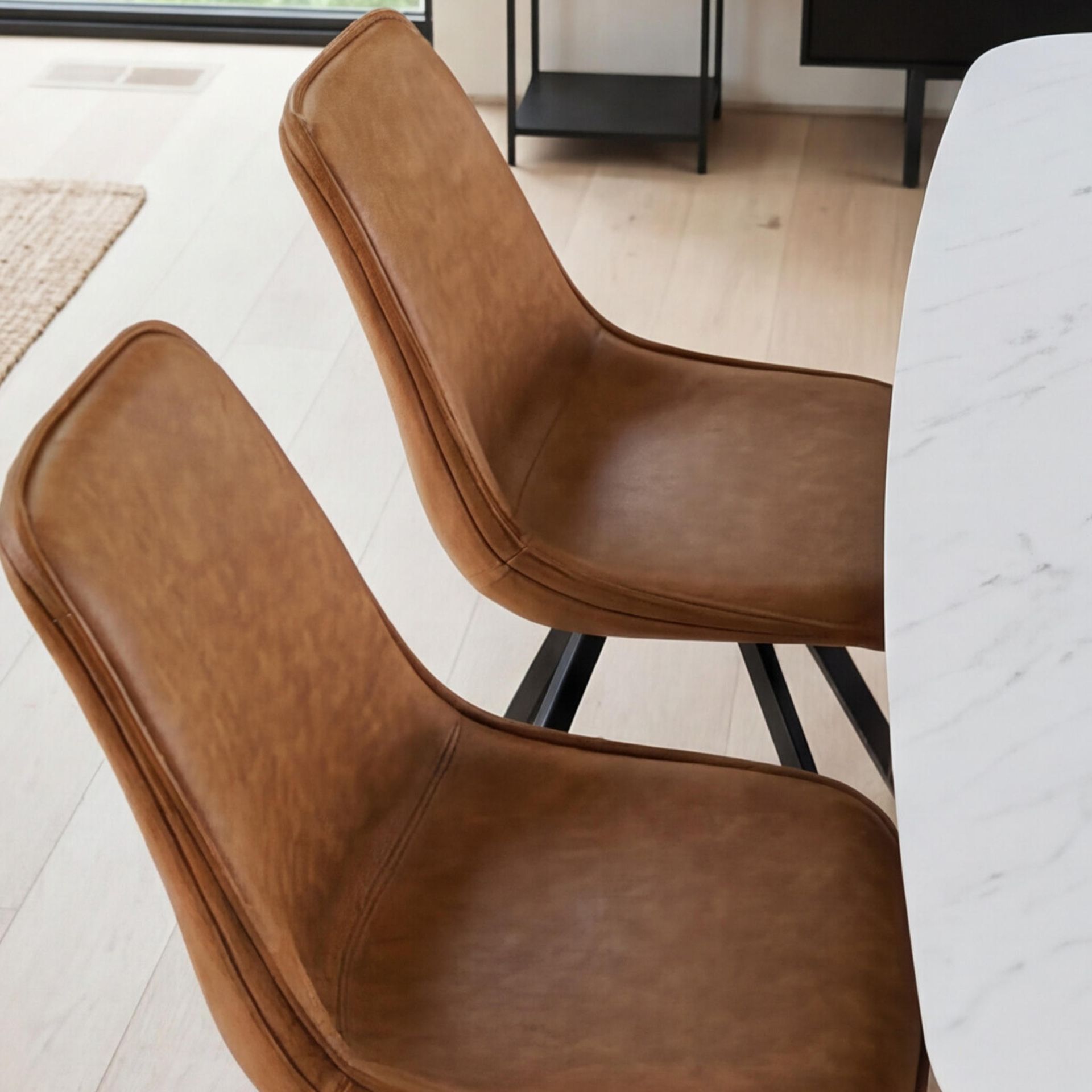 Silla de Comedor Monroe Camel | Confort y Lujo Cálido | KUBU #