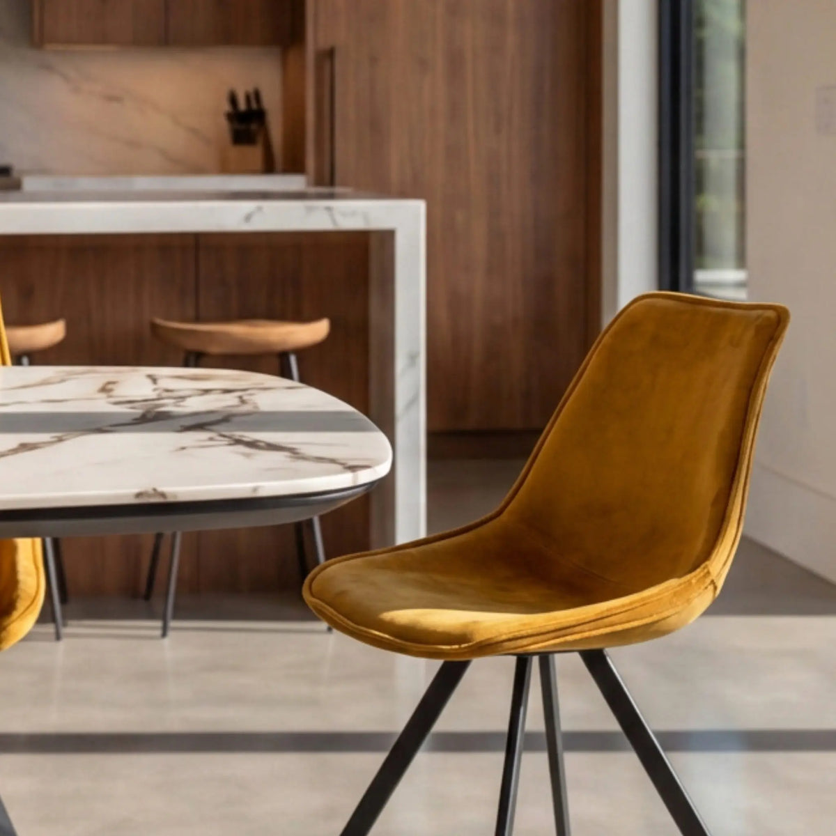 Silla de Comedor Monroe Gold | Diseño Sofisticado y Carácter | KUBU #