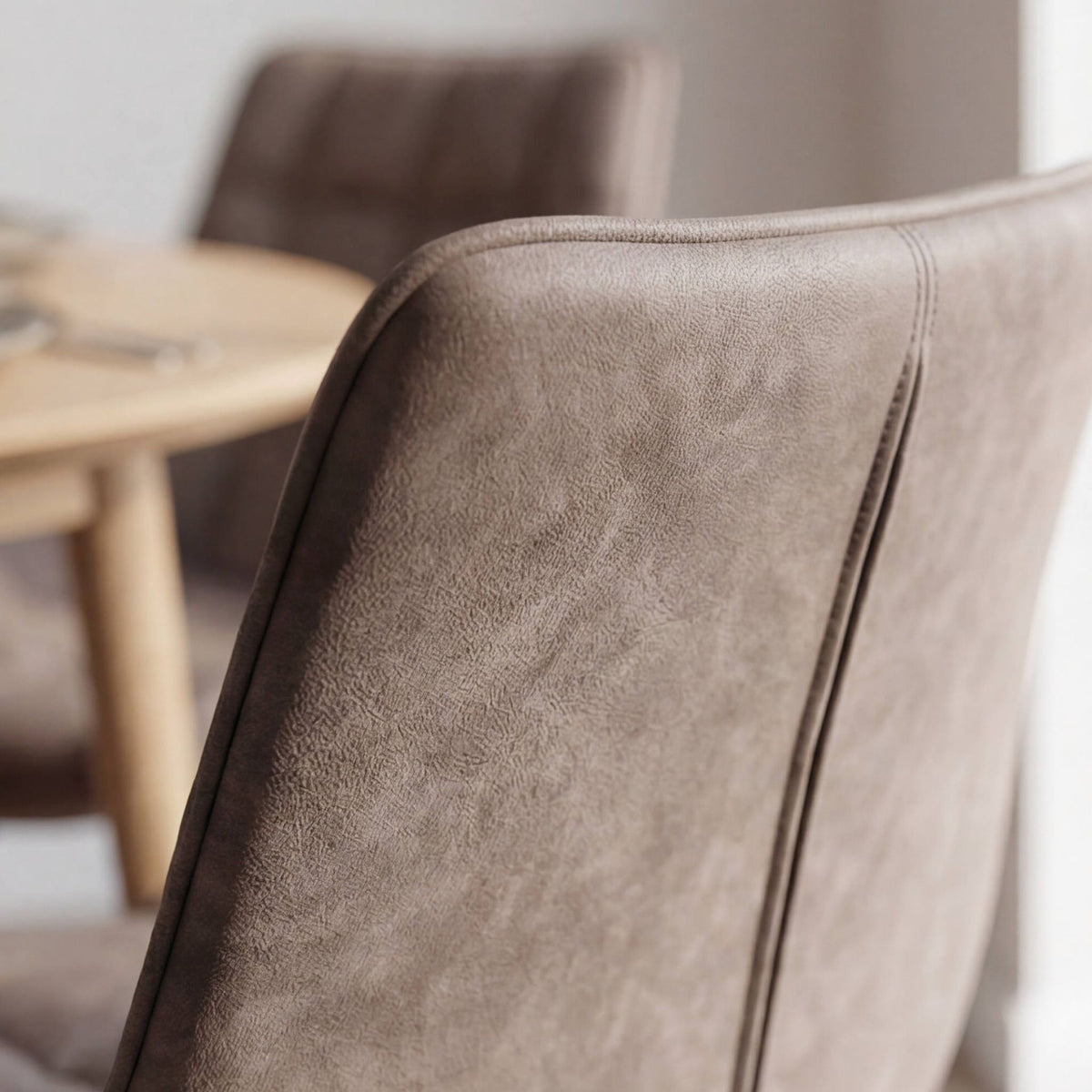 Silla de Comedor Vernon Grey | Diseño Vanguardista | KUBU #