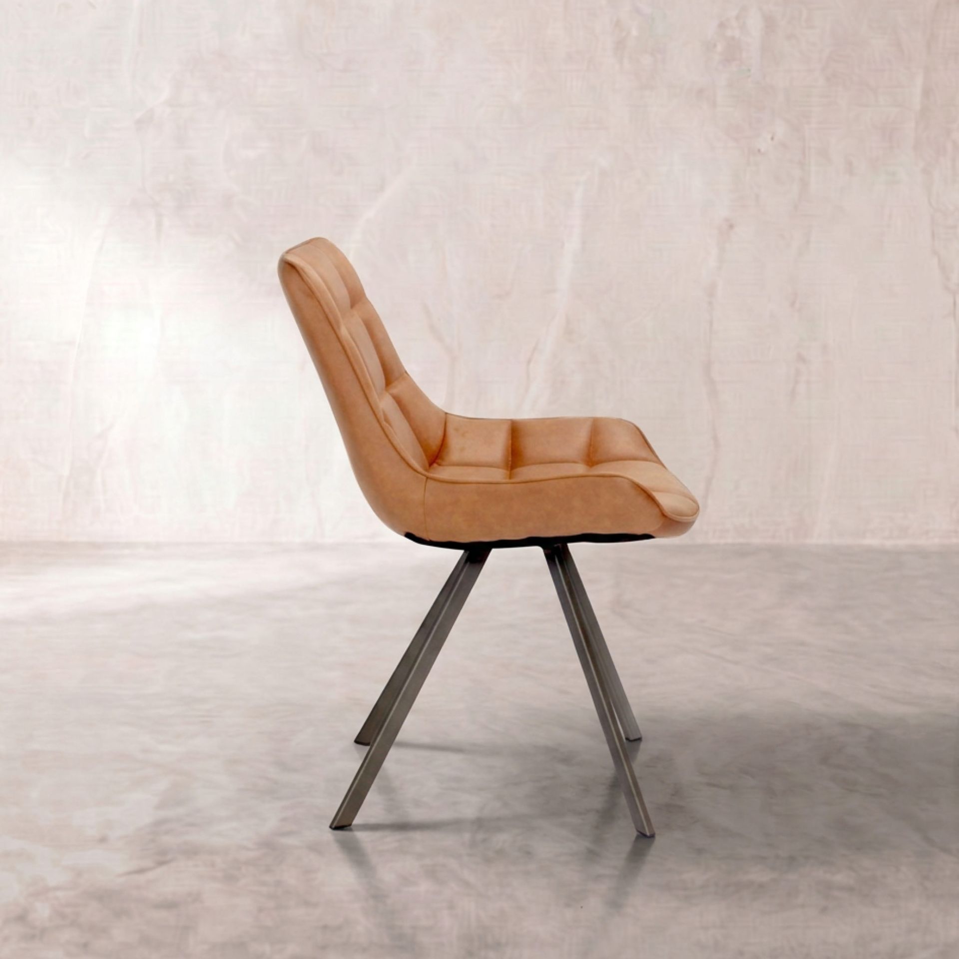 Silla de Comedor Vernon | Tejido Color Camel y Patas Negras | KUBU #