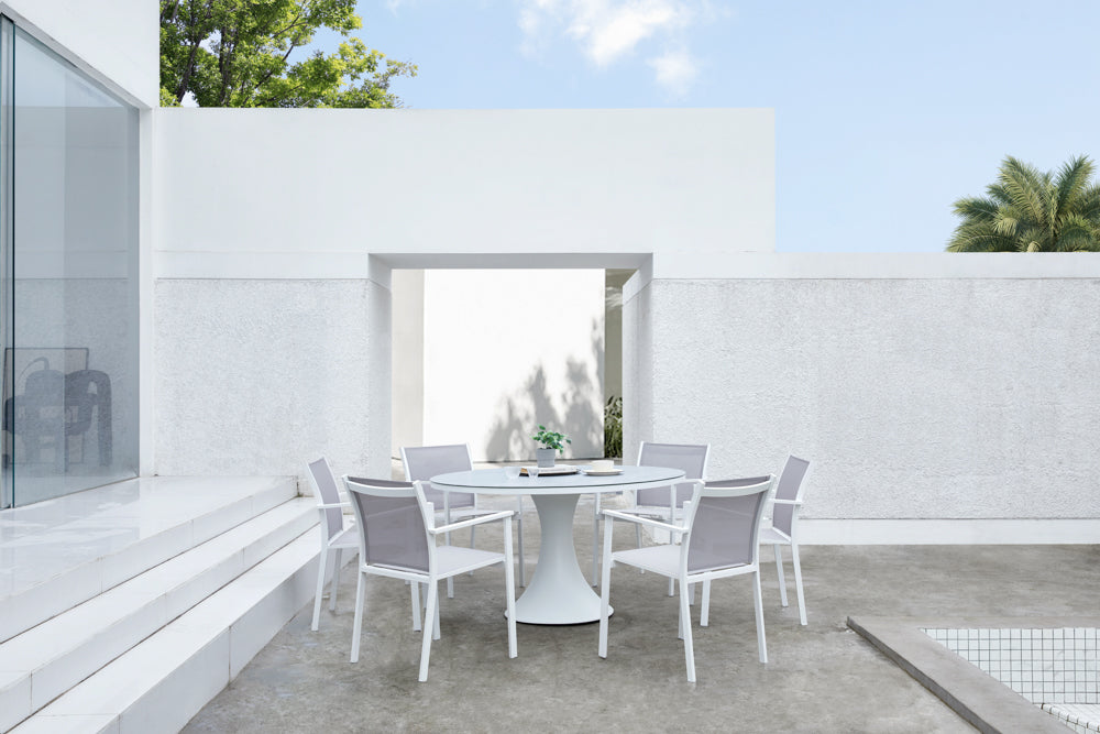 Silla de comedor Adin aluminio blanco y textilene gris claro