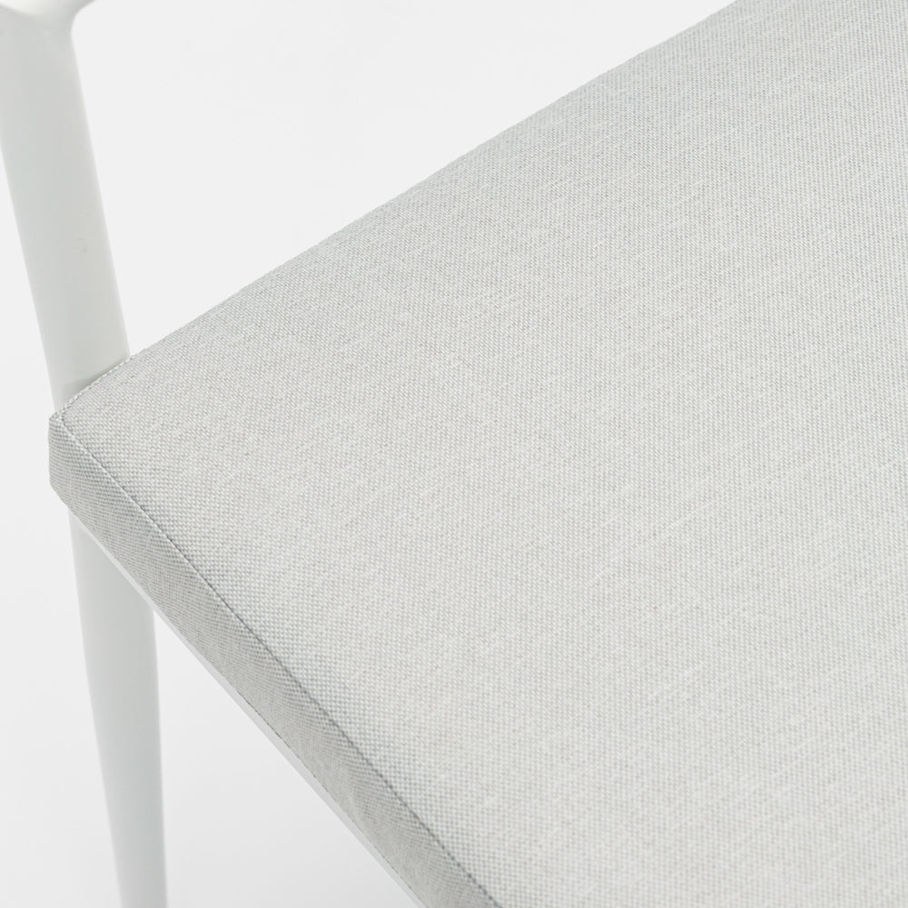 Silla de comedor Walga aluminio blanco cojín gris claro | Kubu #