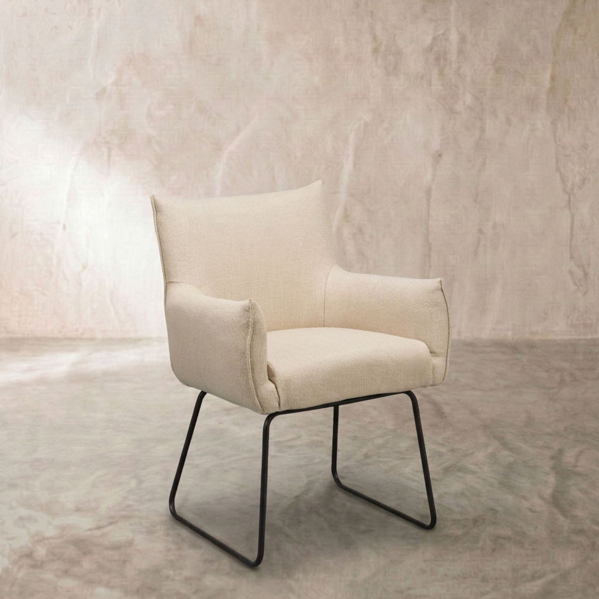 Silla de comedor con brazos Belmont Blanco Marfil | Elegancia y Confort | KUBU #