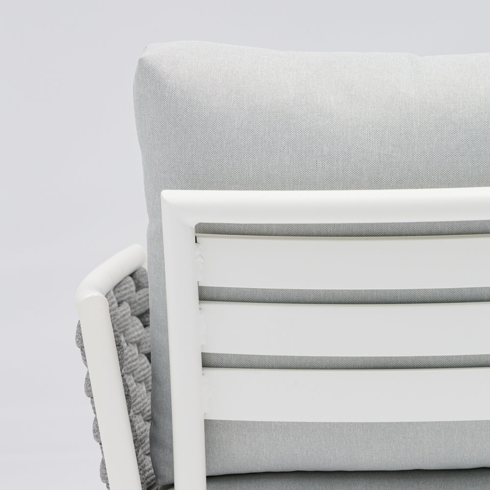 Sofá 1 plaza Walga aluminio blanco cojín gris claro | Kubu #