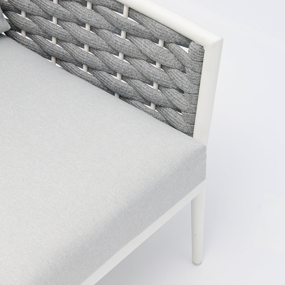 Sofá 1 plaza Walga aluminio blanco cojín gris claro | Kubu #