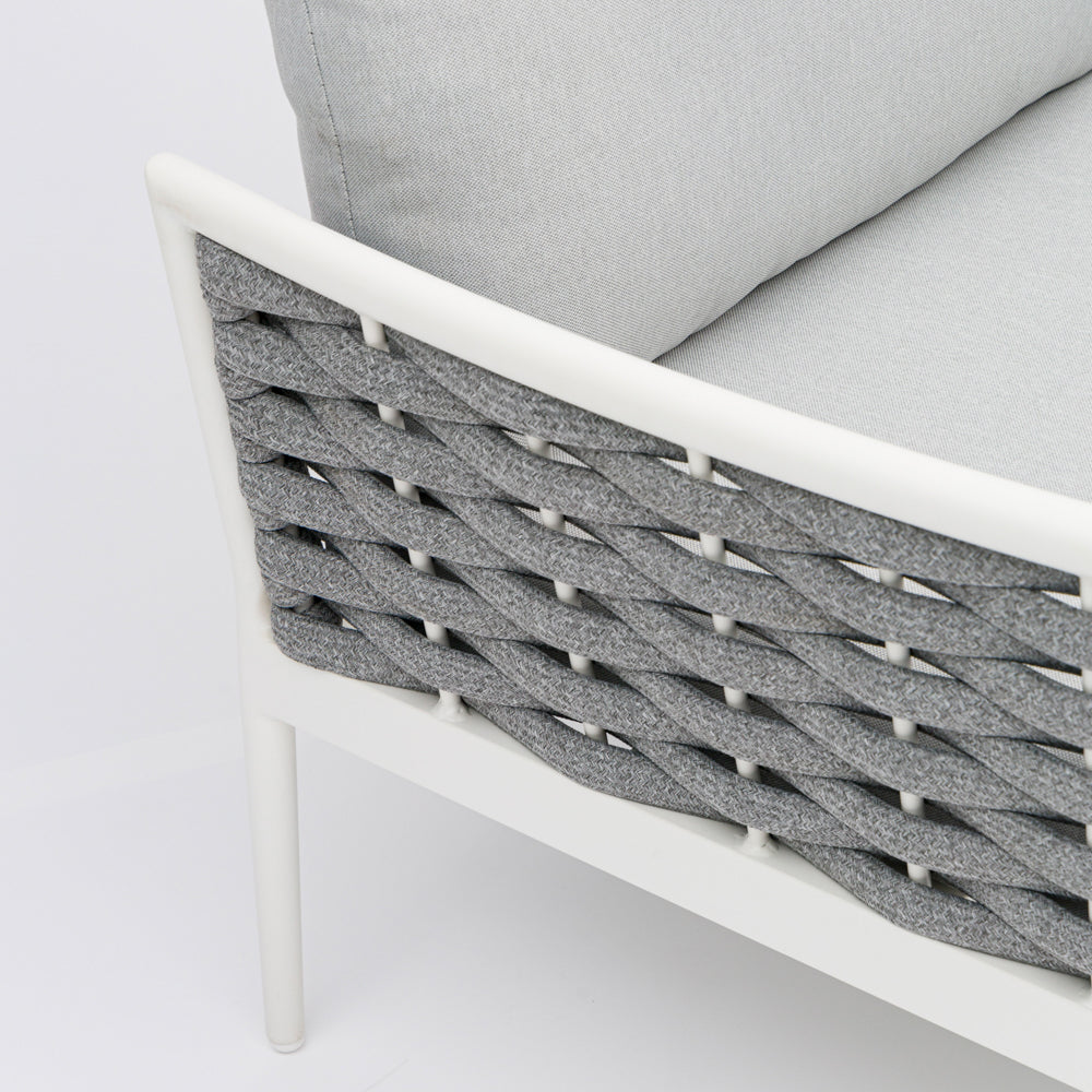 Sofá 2 plazas Walga aluminio blanco cojín gris claro | Kubu #