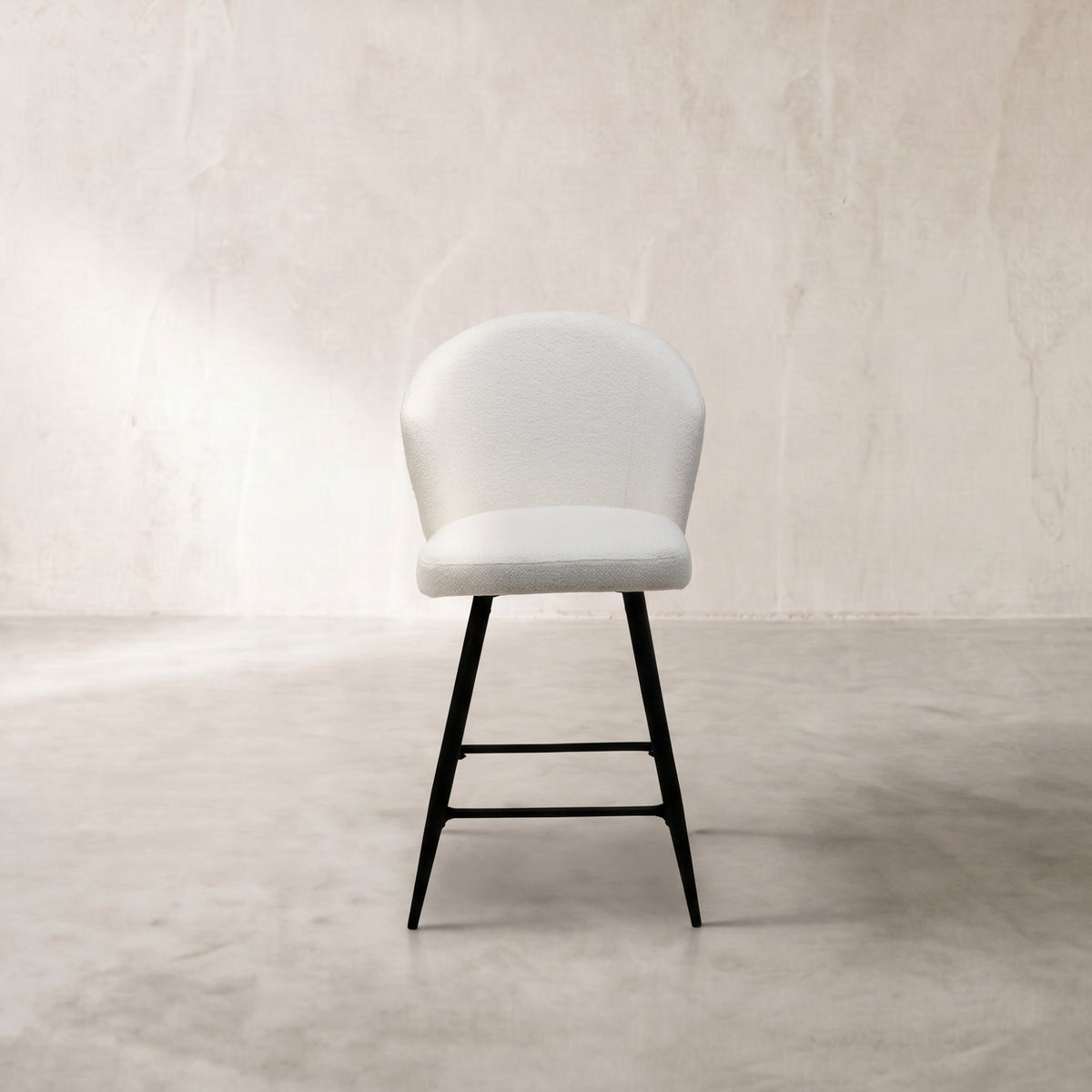 Taburete Alto Langford White Alpine | Confort y estilo | KUBU #
