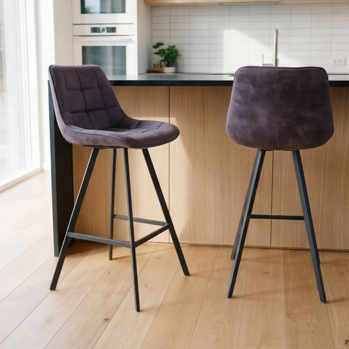 Taburete Alto Langley Antracita | Elegancia y Confort Atemporal | KUBU #