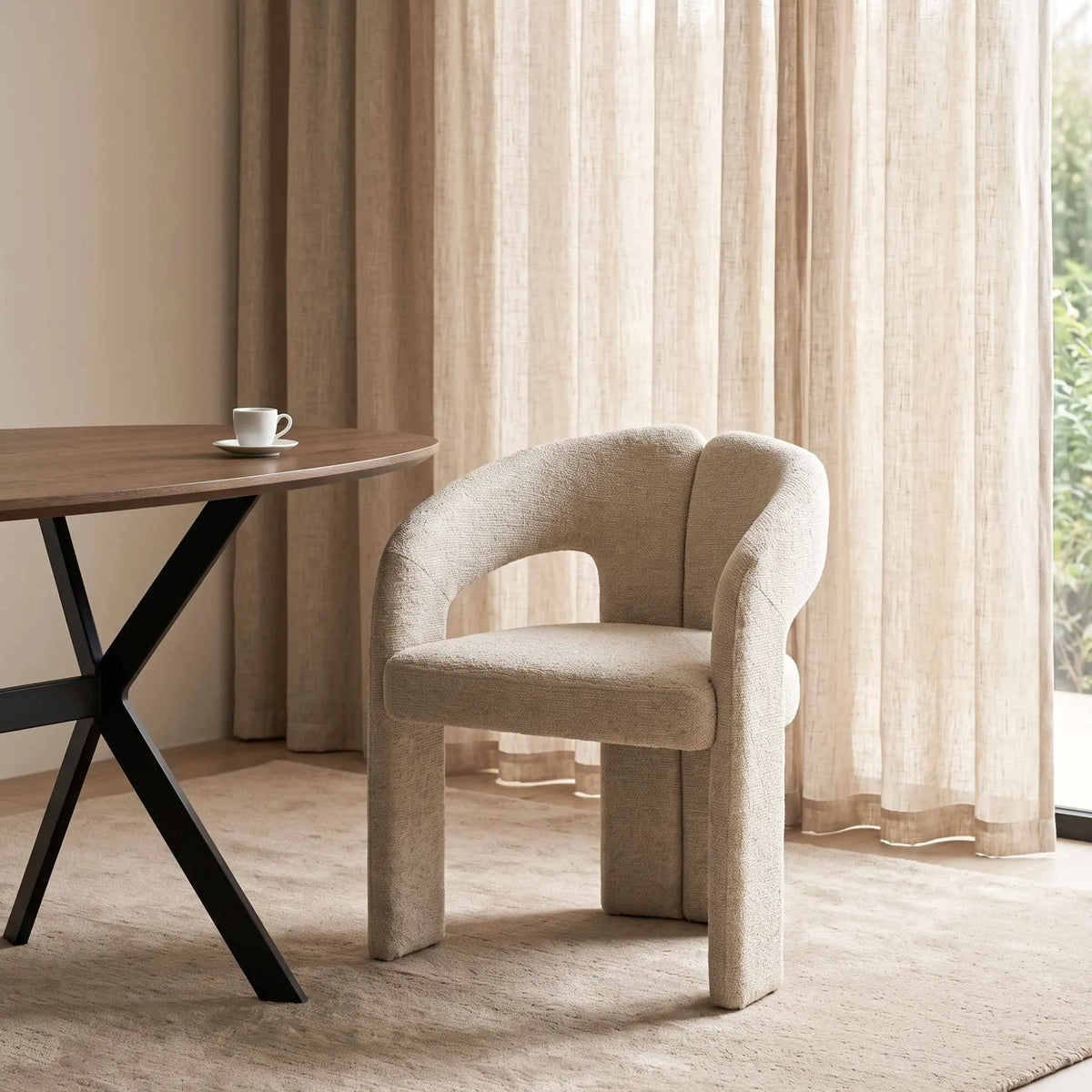 Sillón Kolding  Crudo | Tapizado y Apilable