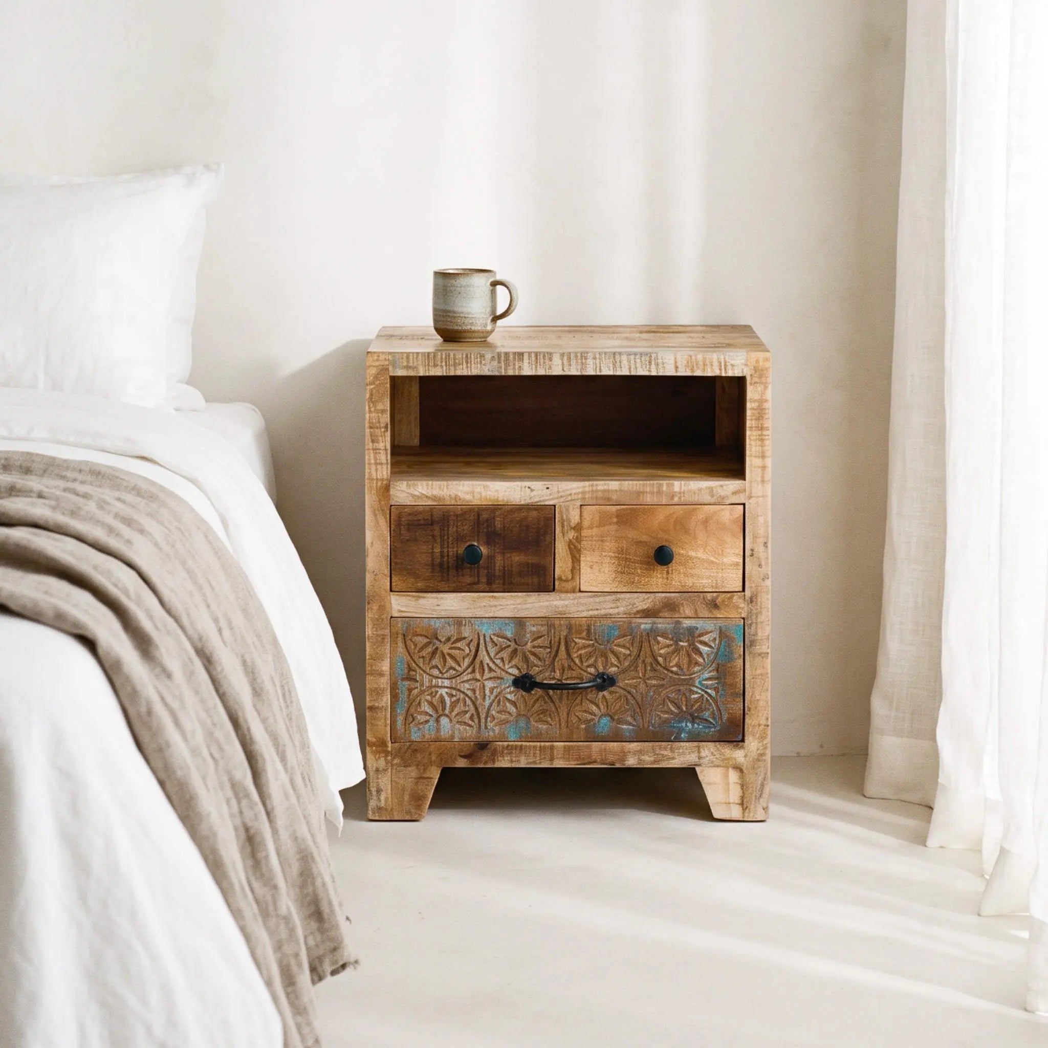 Mesita de noche Korba 50x36x60cm | Madera de Mango