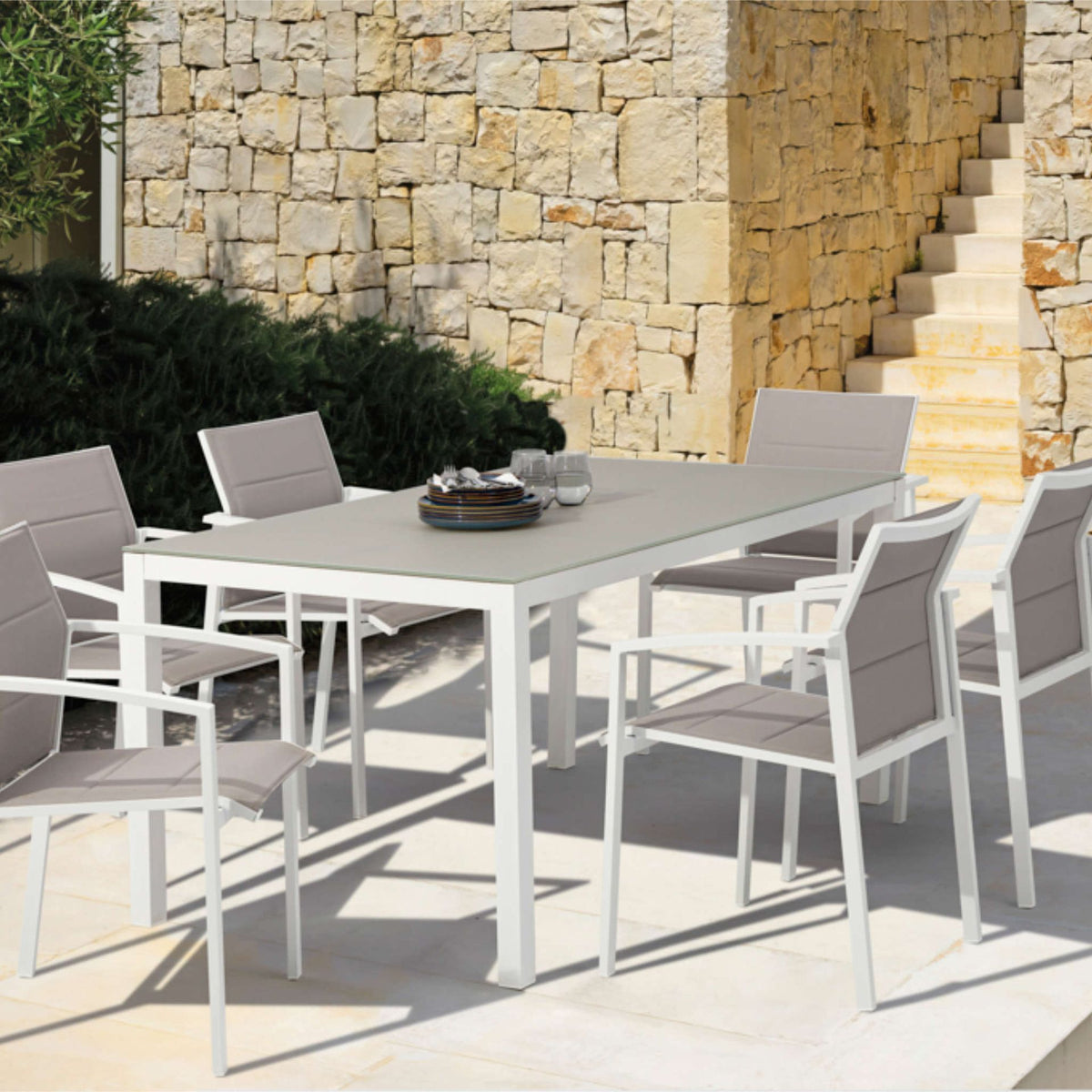 Mesa extensible ORICK 100 x 150/225 cm aluminio blanco y cristal gris claro