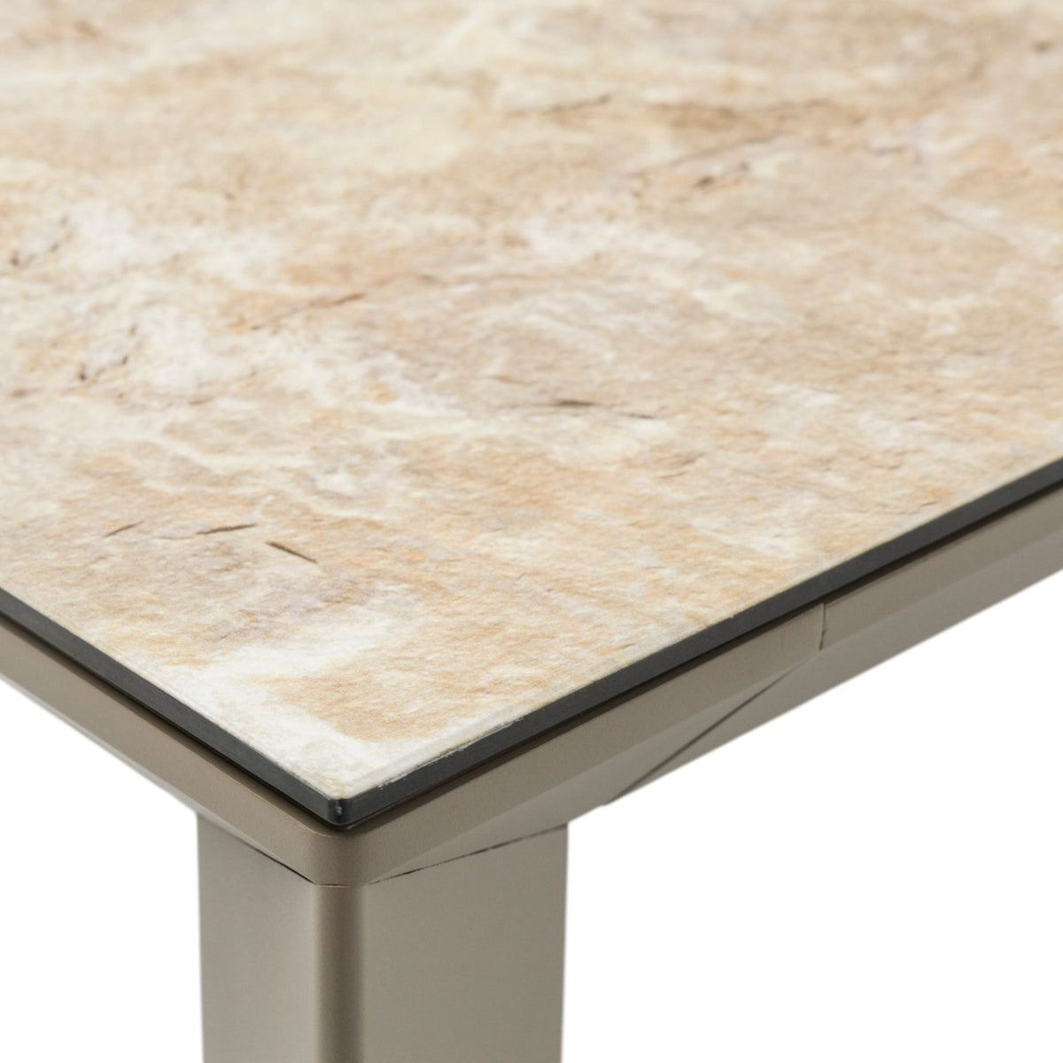 Mesa de comedor Orick 210*90 cm aluminio taupe y cristal cerámico beige.