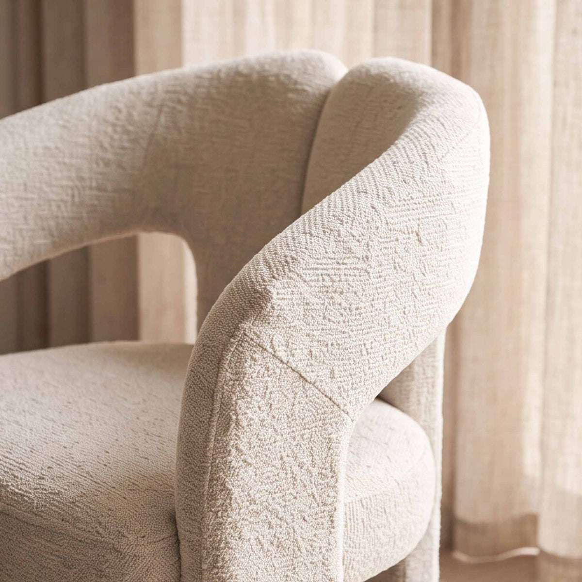 Sillón Kolding  Crudo | Tapizado y Apilable