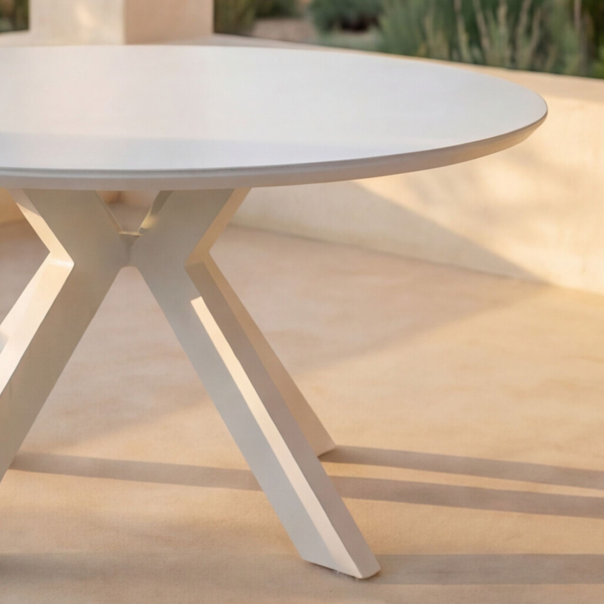 Top Porcelánico Beige y Patas Metálicas