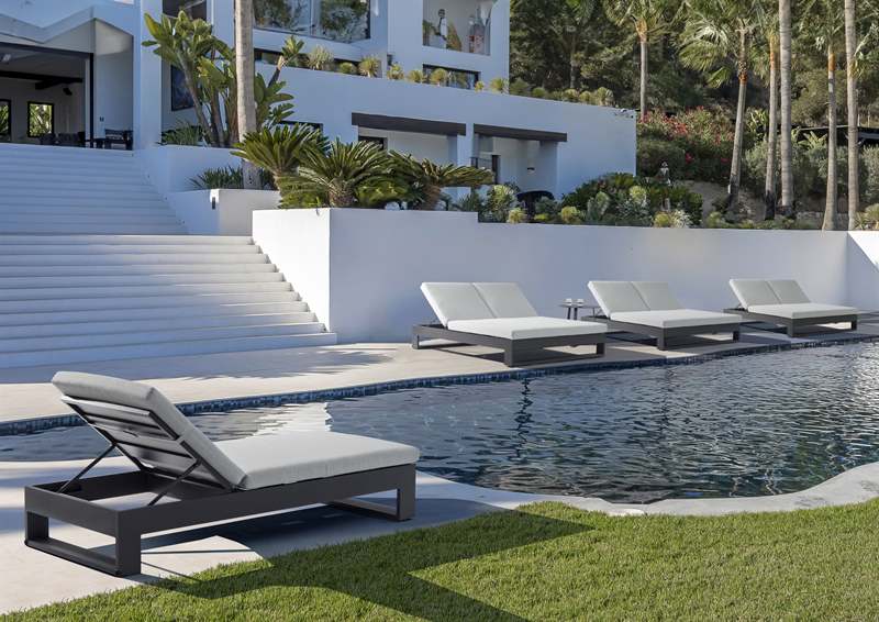 Daybed Niland aluminio antracita y textil gris medio | Kubu #