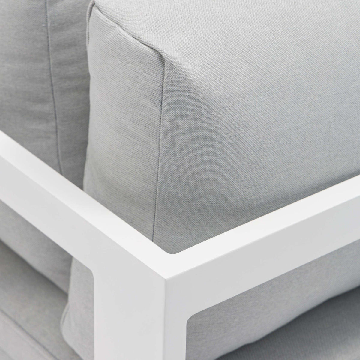 Esquinero de Aluminio Blanco Cojines Gris Claro Niland | KUBU #