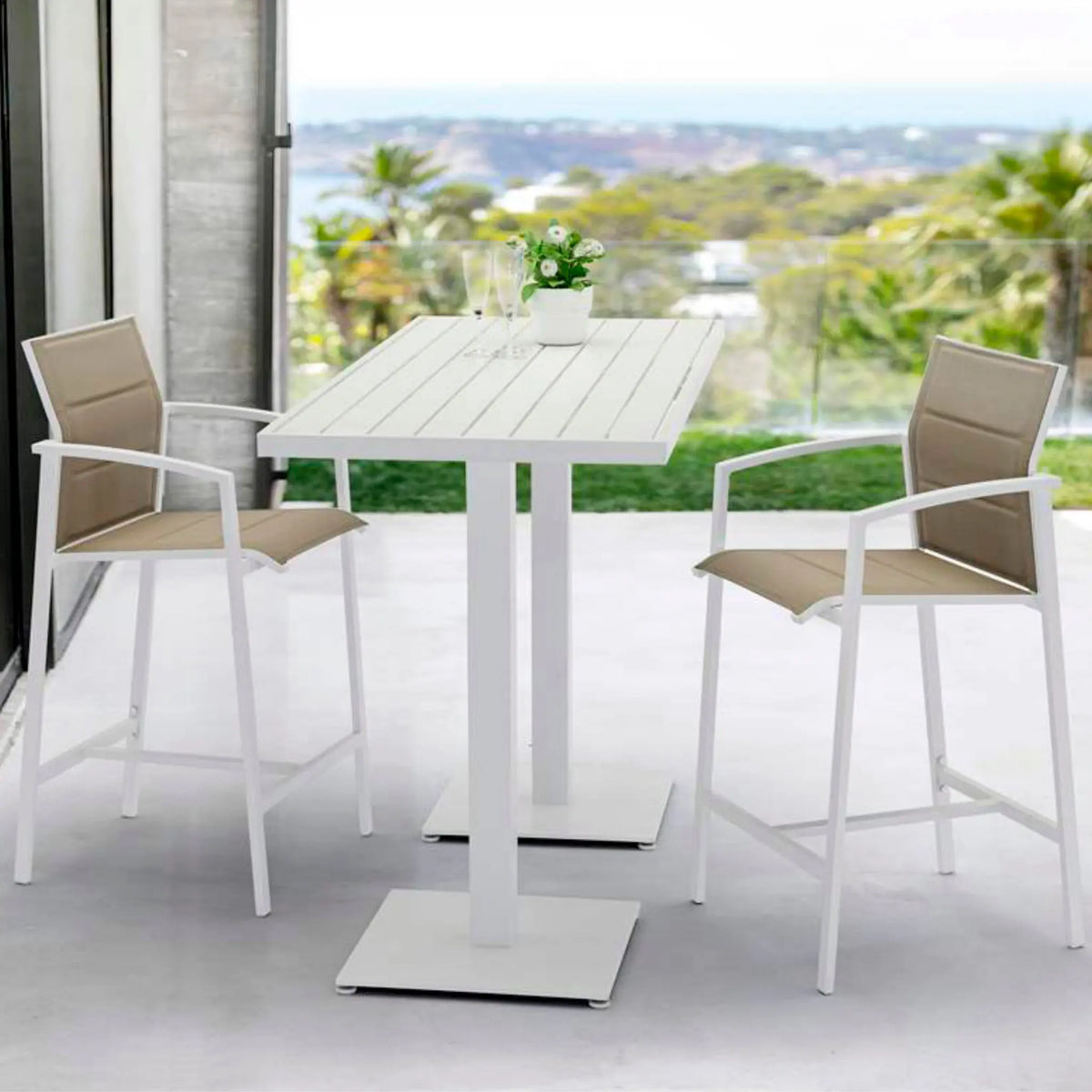 Mesa alta bar Orick 160x70 cm aluminio blanco. | KUBU #