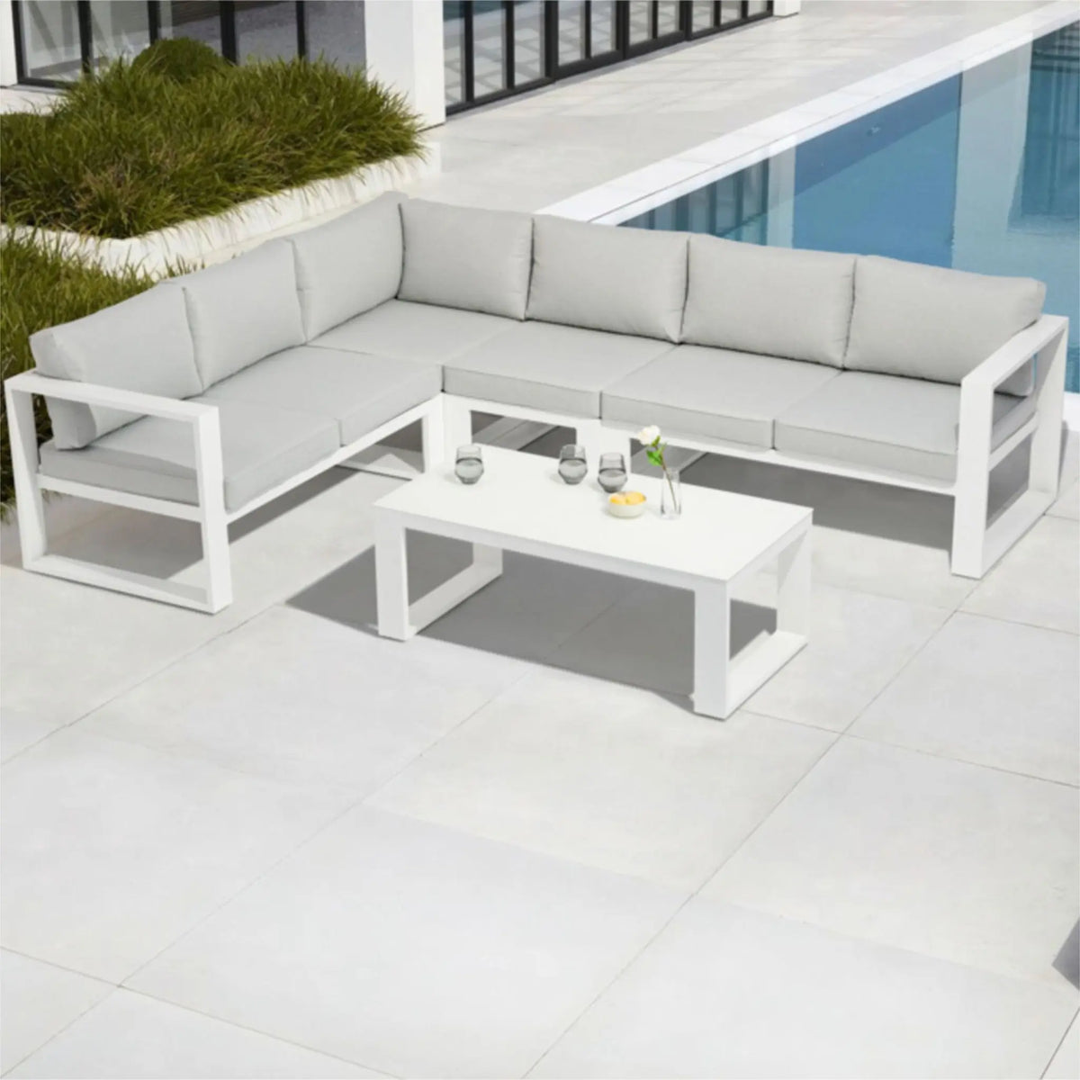 Mesa de Centro Niland Aluminio Blanco y Cristal Mate 120x60 cm | KUBU #