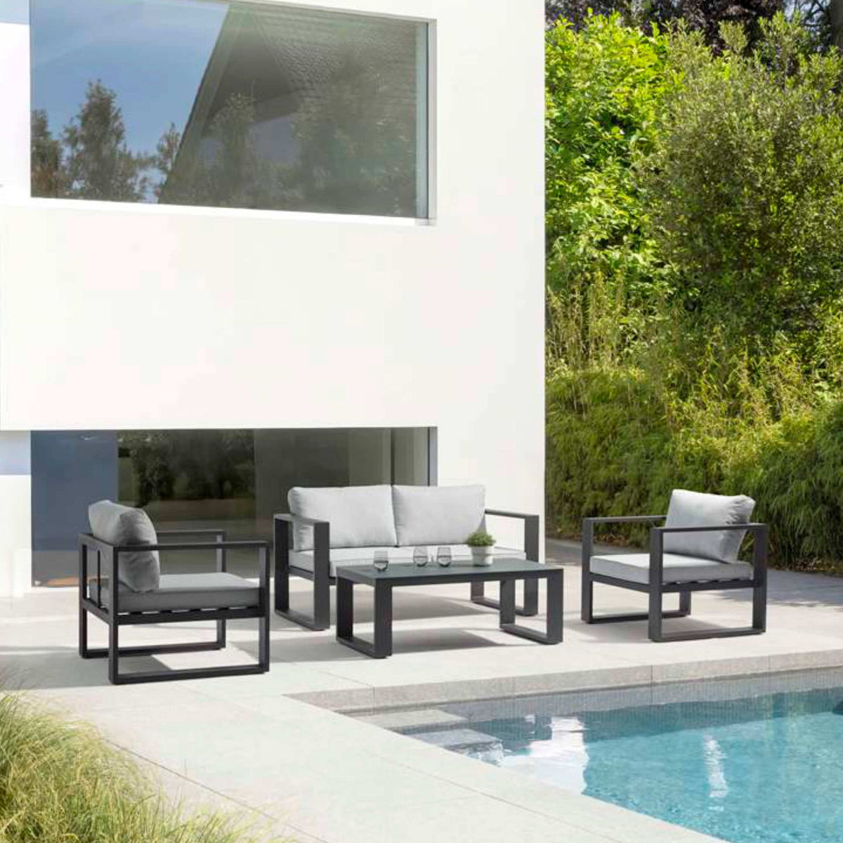 Mesa de centro Niland aluminio y cristal antracita | KUBU #