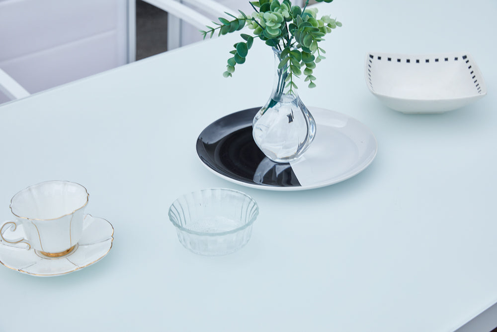 Mesa de comedor Adin 160 x 90 cm aluminio y cristal blanco