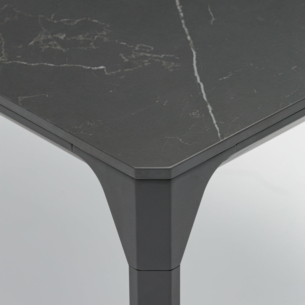 Mesa de comedor Boori 160x90 aluminio antracita top mesa porcelánico negro | Kubu #