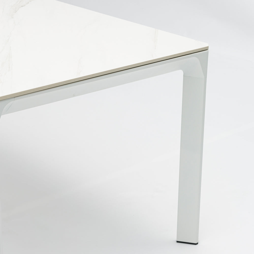 Mesa de comedor Boori 160x90 aluminio blanco top mesa porcelánico blanco | Kubu #