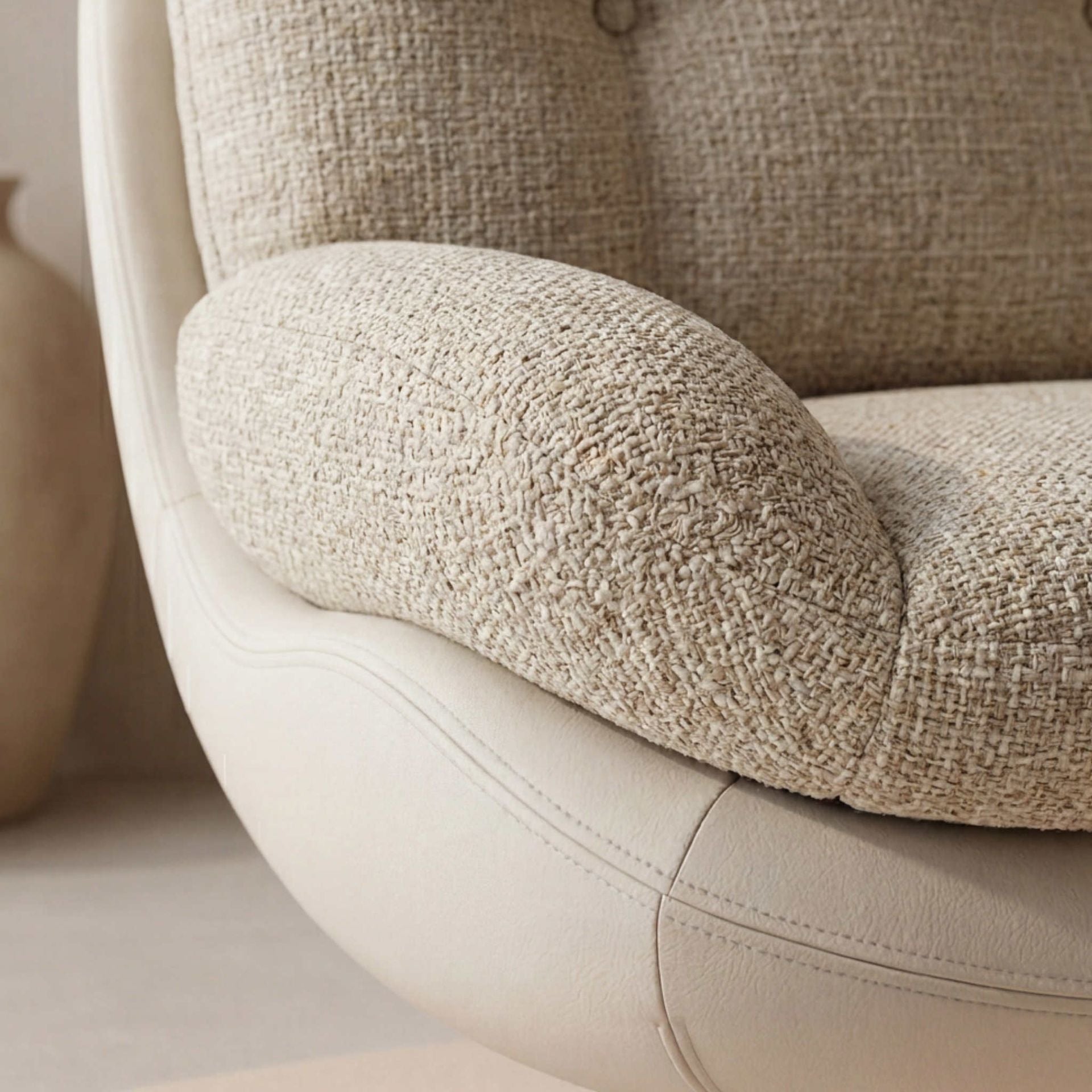 Sillón Hampton Arena | Minimalismo y Confort Premium | KUBU #