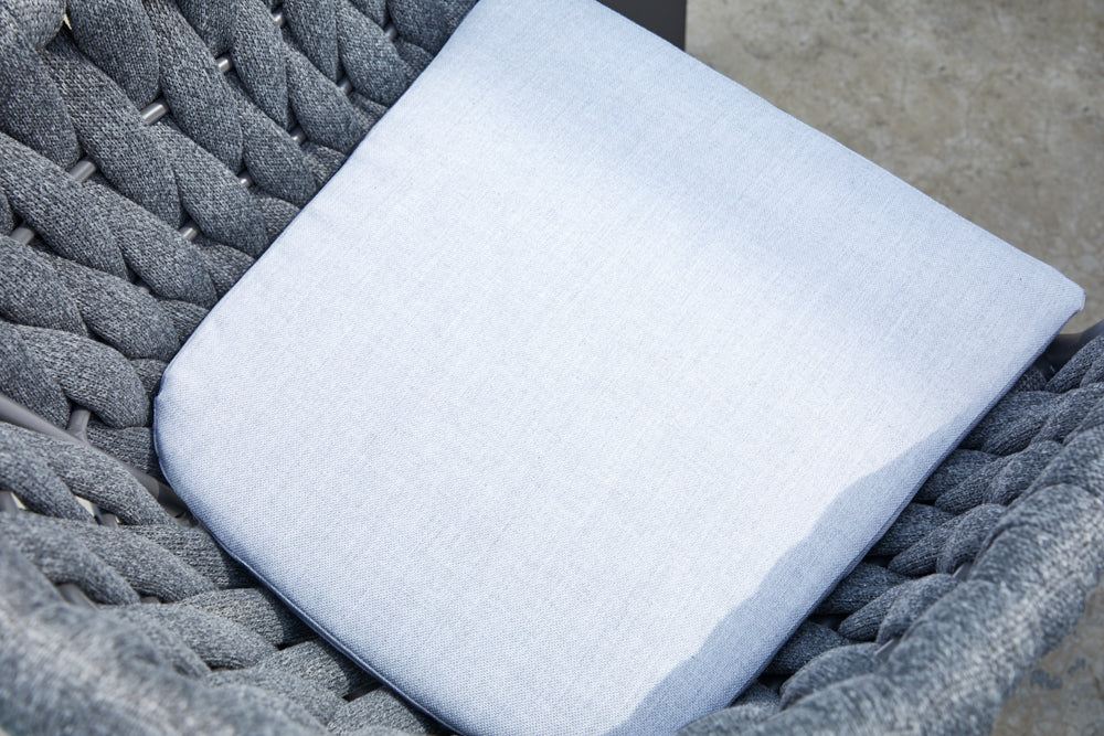 Sillón Meridian aluminio antracita cuerda antracita y cojín gris medio | Kubu #