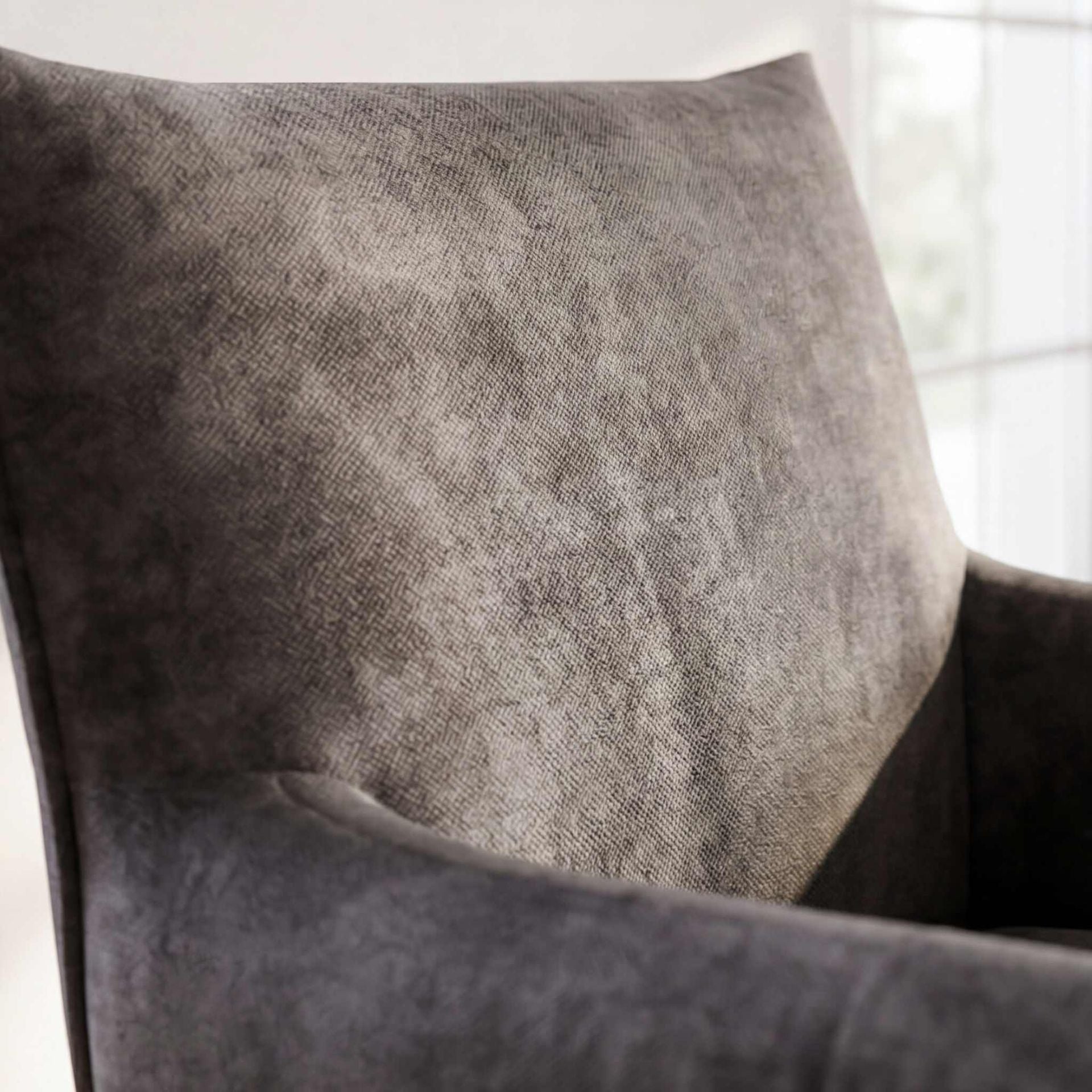 Sillón de Diseño Belmont Color Antracite | Elegancia y Confort | KUBU #