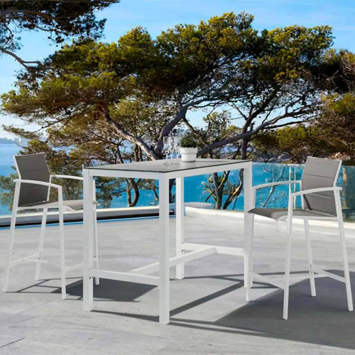Sillón para barra de bar ORICK aluminio y textil blanco | KUBU #
