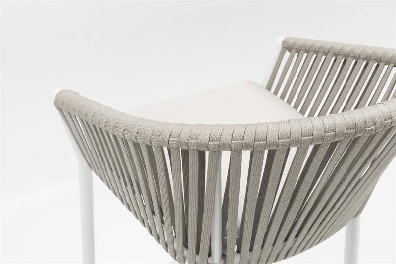 Sillón para barra de bar Ukiah aluminio blanco con cuerda y cojín greige | Kubu #