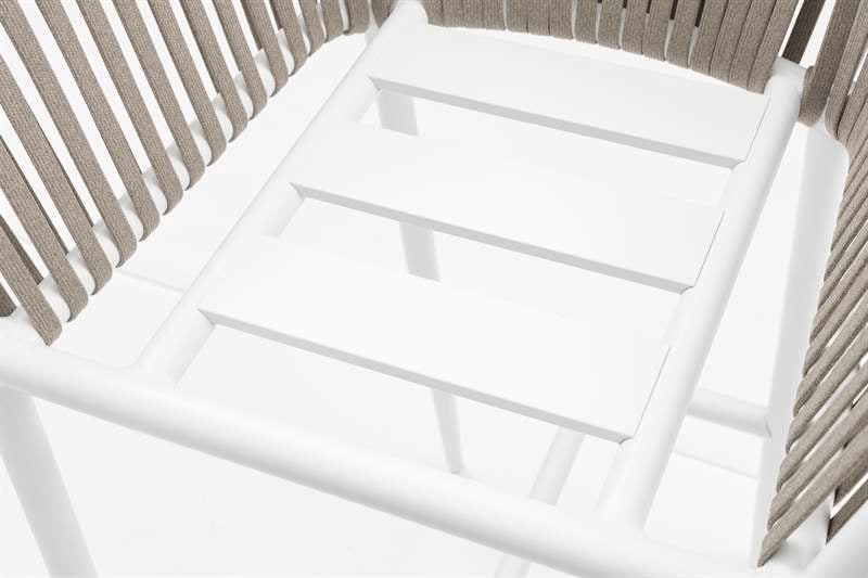 Sillón para barra de bar Ukiah aluminio blanco con cuerda y cojín greige | Kubu #