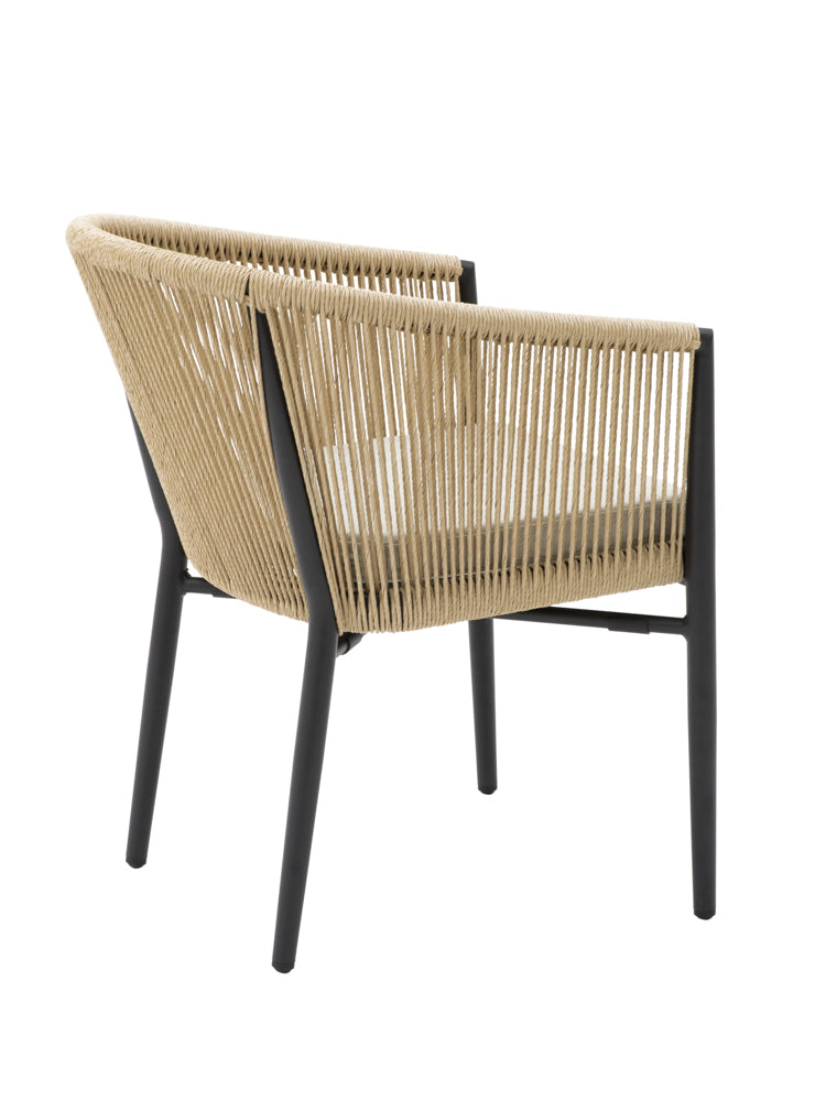 Silla con brazos Fairlee aluminio negro y trenzado natural | Kubu #